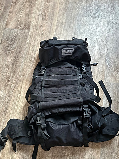 Turistický batoh Magnum BISON 65L - černý