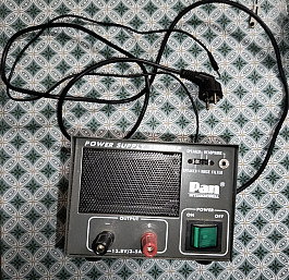 Zdroj 13.8 V / 3–5 A