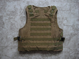 US MOLLE vesta nosič plátů         