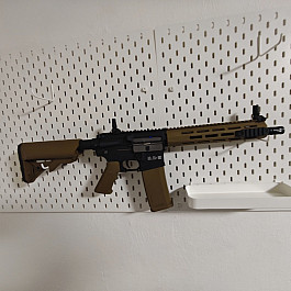 Airsoft Specna arms M4 +baterka, nabíječka 