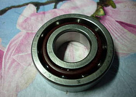 Vřetenové ložisko SKF 7203 CGB/P4