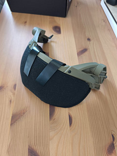 Výklopný štít na helmu FAST