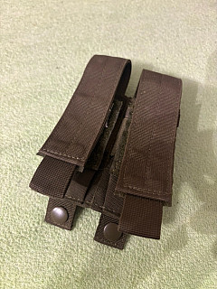 Pouzdro na pistolové zásobníky