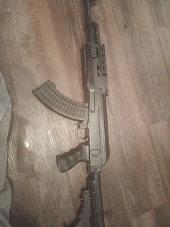 Prodávám AK-47 cena 2500kc plně funkční