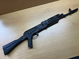 AK74 s RIS předpažbím od dboy