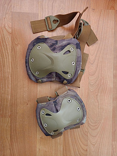 Vesta AAV FSBE / CIRAS / stehenní pouzdro / chrániče - nové