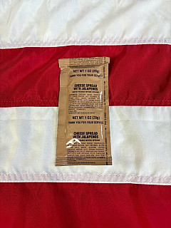US Army doplňek z MRE - Cheese Spread with Jalapenos/sýr