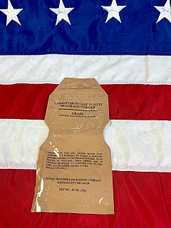 US Army doplňek z MRE - Grape/ ovocný nápoj (24g)