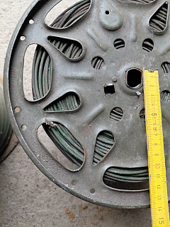 telefonní kabel vojenský zelený na cívce 