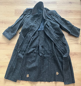 Bulharský vlněný kabát