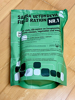 Lotyšská vojenská potravinová dávka MRE 12h Menu 1 Čočka s kuřecím