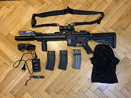 Specna Arms SA-A03 ONE™ (MK18) + kompletní výbava — výborný stav