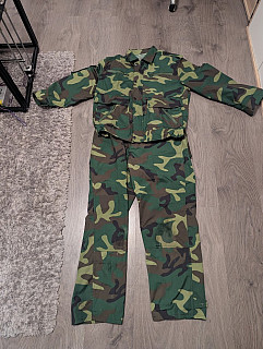 Predám type 87 uniformu čínskej ľudovej armády.