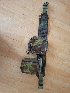 Opasek, odhazovák a sumka vz 95