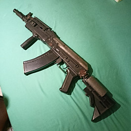 AK 74 + příslušenství  a CZ75D Compact s kydex pouzdrem 