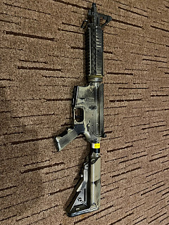 airsoft elektricka m4a1 postavena komplet v Hell Armsu