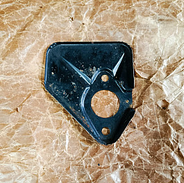 Uaz, Volha - tepelný štít pod jednokomorový a dvoukomorový karburátor