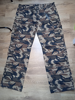 maskáčové kalhoty