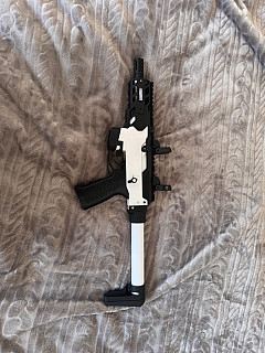 zakázková airsoftová zbraň