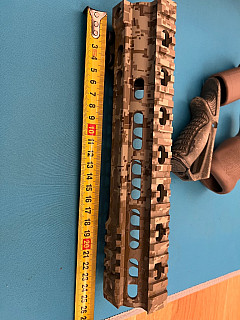 AR15 předpažbí a gripy 