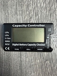 Univerzální tester baterií NiMH, Li-Ion, Li-Po, Li-Fe, Li-HV a Ni-Cd