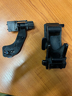 Montáž na přilbu + uchycení na noční vidění