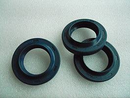 Simering hlavní převodovky a přídavné převodovky Gaz 69, Uaz 469, Uaz 452