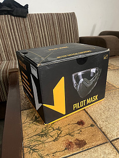 Celoobličejová maska