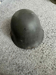 helma švédská M29 a bulharská z 2sv.