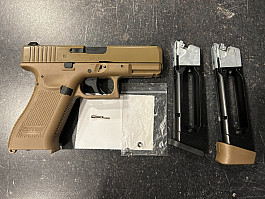 Glock 19x Umarex CO2 (nefunkční) 2x zásobník 
