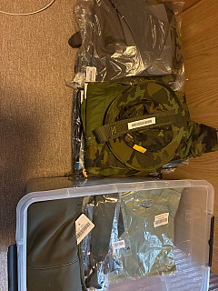 Blůza, combat košile, sportovní, ponožky, trika, termo, boty