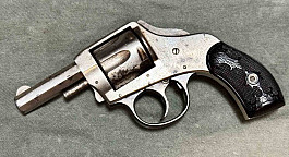 REVOLVER H & R, Safety Hammer Double Action Cal. 32 S&W