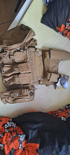 Vesta LBT 6094K s nosičem plátů - Coyote Brown CB, Emerson Gear