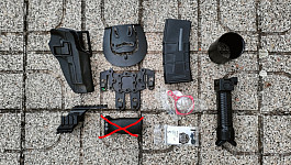 Pouzdro, zásobník, gripy