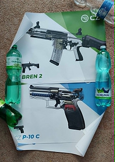 ORIGINÁL PLAKÁTY-ZBROJOVKA