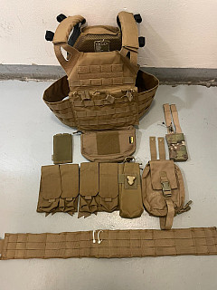 Nosič plátů + sumky 