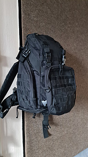 Taktický batoh s MOLLE