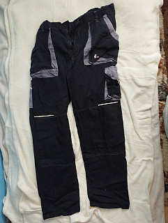 dlouhé pracovní kalhoty