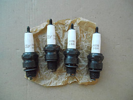 Zapalovací svíčky na LuAZ 969M, LuAZ 967M Amfibia, ZAZ 968M.