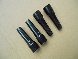 Koncovky zapalovacích kabelů na LuAZ 969M, LuAZ 967M Amfibia.