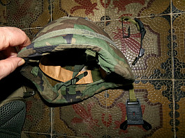 US Army PASGT napínák destička WDL Woodland HELMA HELMET Kevlarová helma U.S.