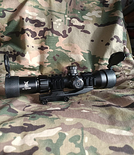 Optika 1.5-5X40BE s podsvíceným křížem (černá) - Delta Armory