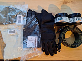 Výstrojní součástky AČR