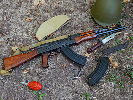 AKM / AK 74 od E&l horší vnější stav