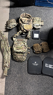 Nosič plátů warrior recon , opasek , sumky ,pláty 