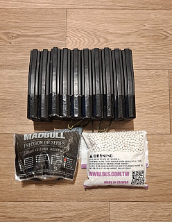 M4 zásobníky+kuličky 