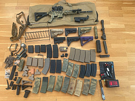 Specna Arms RRA SA-E03 EDGE 2.0™ GATE ASTER Full Up + hromada věcí