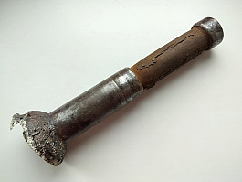 Originál ocasní část hlavice Panzerfaust křidélka