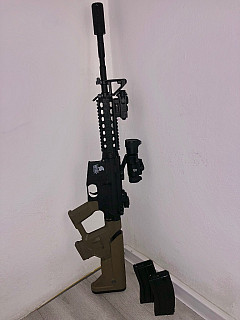 Prodám AEG M4 (polymer + kov) gen II