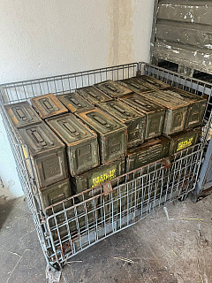 Prodám válečné muniční bedny